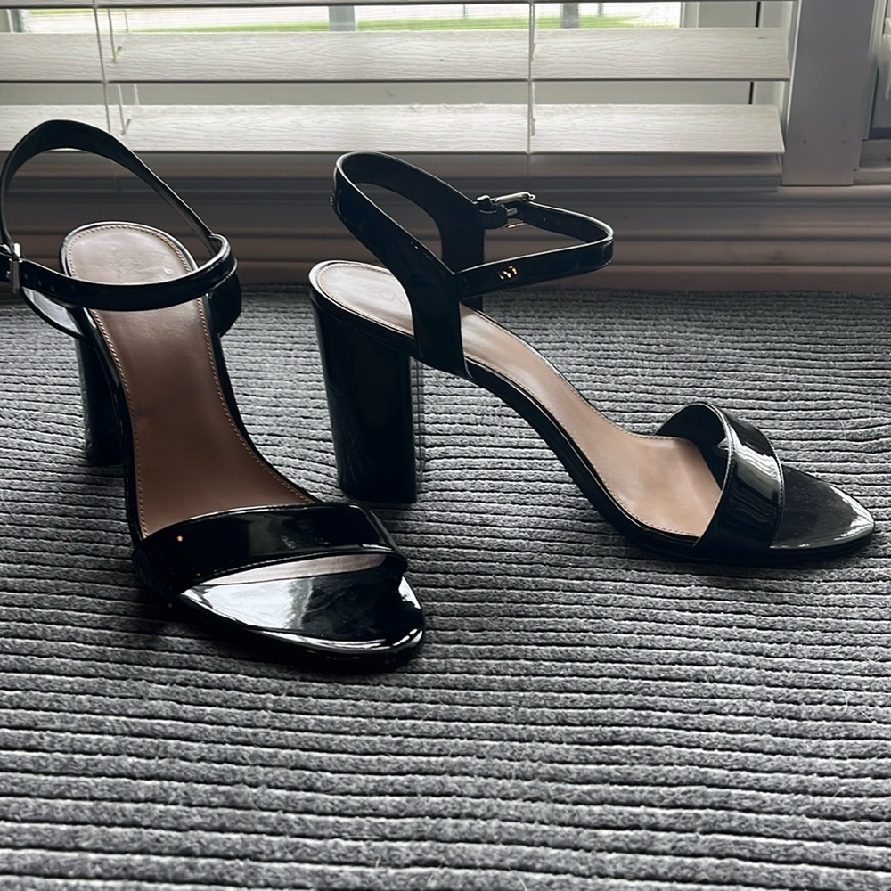 Black size 9 Abound Shoes